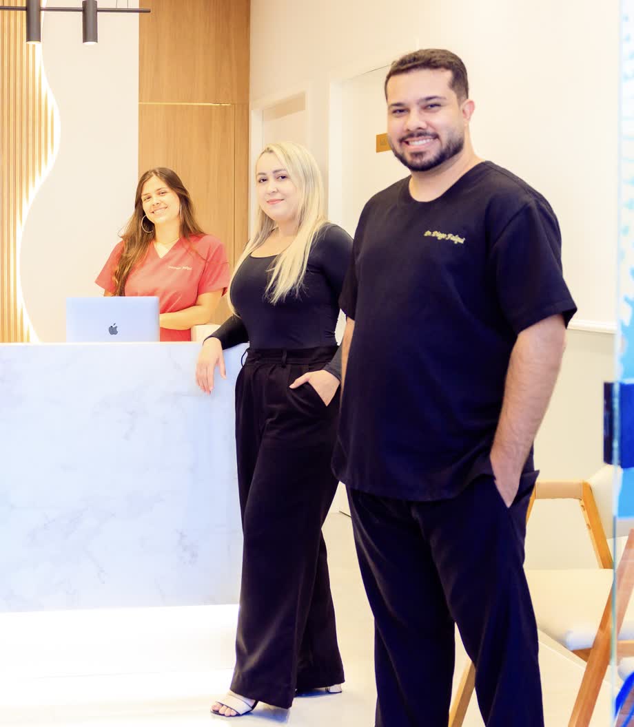 Time do Instituto Falqui no consultório